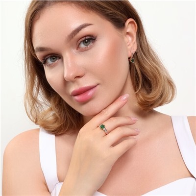 Комплект ювелирной бижутерии коллекция "Дубай" серьги и кольцо 18 р, покрытие позолота, вставка: фианиты, цвет: зеленый и прозрачный, арт.215.380-18