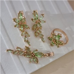 Комплект ювелирной бижутерии коллекция "Дубай" серьги, кулон и кольцо 19 р, покрытие позолота, вставка: фианиты, цвет: бледно-зеленый, арт.414.359-19