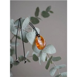 Кулон на шнурке