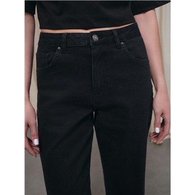 Актуальная коллекция CONTE CON-844 Чёрные джинсы relaxed mom с декоративной отстрочкой на задних кар