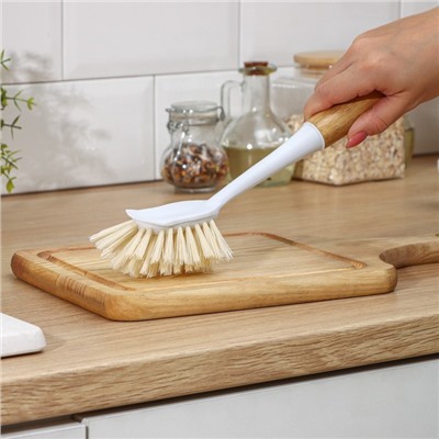 Щётка для посуды Доляна Meli, 8×6.5×29 см, бамбуковая ручка, цвет бежевый