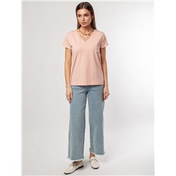 Футболка из премиального хлопка с V-образным вырезом