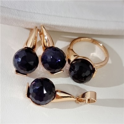 Комплект ювелирной бижутерии коллекция "Дубай" серьги, кулон и кольцо 17 р, покрытие позолота, вставка: кристалл, цвет: фиолетовый, арт.414.200-17