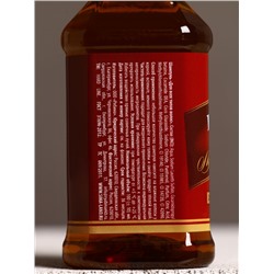 Подарочный набор косметики «Первый во всём», гель для душа и шампунь для волос во флаконах виски, 2×100 мл, Чистое счастье