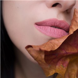 Суперстойкий блеск для губ тон 223 розовый нюд