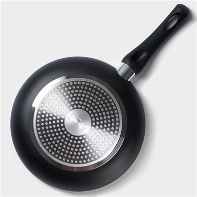 Сковорода Доляна Basic, d=26 см, пластиковая ручка, антипригарное покрытие, индукция, чёрная