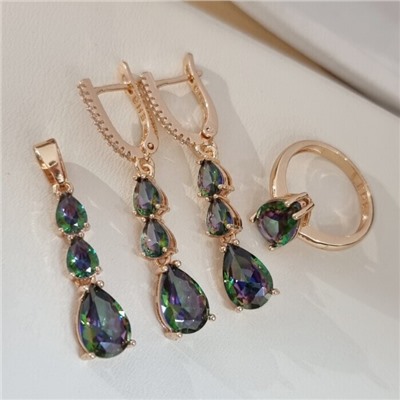 Комплект ювелирной бижутерии коллекция "Дубай" серьги, кулон и кольцо 19 р, покрытие позолота, вставка: фианиты и цирконы, цвет: хамелеон и прозрачный, арт.414.290-19