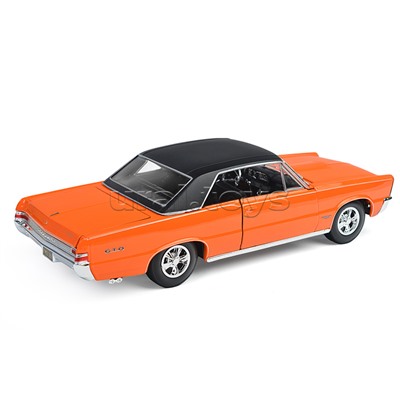 Машинка die-cast  1965 Pontiac GTO, 1:18, оранжевая, открывающиеся двери