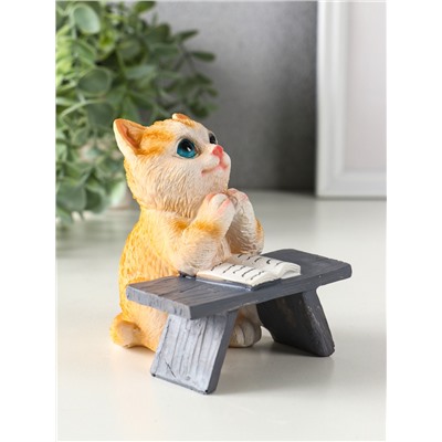 Фигурка полистоун «Котик с книгой за партой», рыжий, 9×8.5×9.5 см