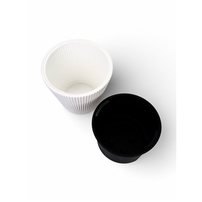 Кашпо для цветов «Стрип», 30 л, d=39 см, h=37 см, пластиковое, со вставкой, белое