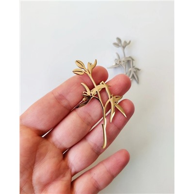 Брошь из стали