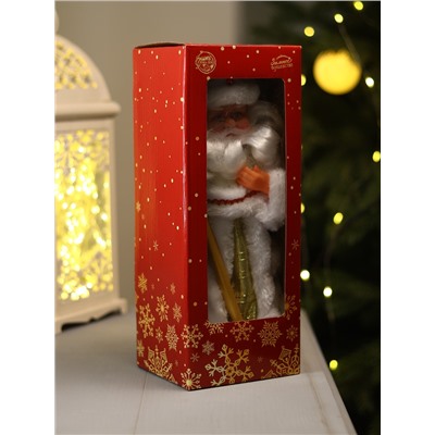 Дед Мороз под ёлку «Зимнее волшебство. С фонариком на посохе и узорами на шубке», двигается, 30 см, белый