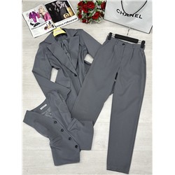 Костюм тройка