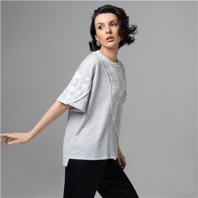 Футболка с кружевным декором, Рискованный тренд