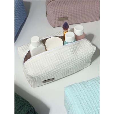 Косметичка женская на молнии TEXTURA, объёмная, большая, мягкая, белая