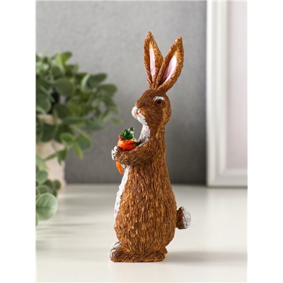 Фигурка полистоун «Кролик с морковью», 4.7×5×15 см