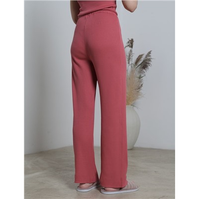 Прямые брюки с поясом на резинке из фактурного трикотажа в рубчик