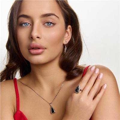 Комплект ювелирной бижутерии коллекция "Дубай" серьги, кулон и кольцо 19 р, покрытие посеребрение, вставка: стекло, цвет: черный, арт.313.441-19