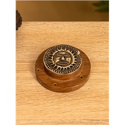 Подставка под благовония «Домовой», 7×7×2.5 см, дерево шишам