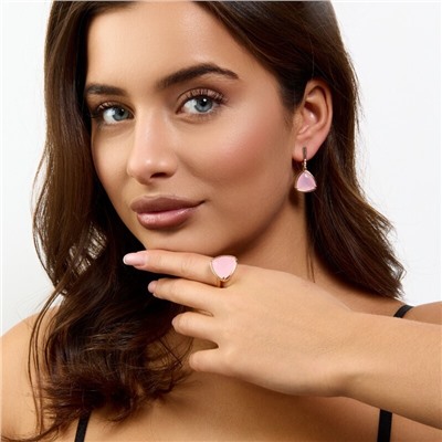 Комплект серьги и кольцо с камнем матового розового цвета, покрытие позолота, коллекция Дубайское золото, арт.215.653-18
