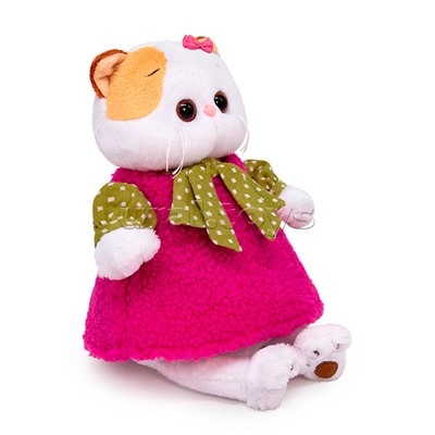 Кошка Ли-Ли в меховом сарафане