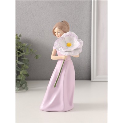 Фигурка «Девушка с большим цветком в руках», полистоун, 9.5×7.2×19.4 см