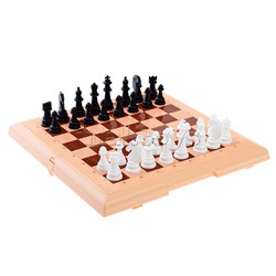 Игра настольная "Шахматы" в пласт.коробке (мал, беж)