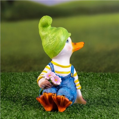 Садовая фигура из полистоуна «Утёнок с цветами», 10×5.5×16 см