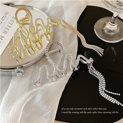 Краб для волос металлический сверкающий Змейка с Цепочками. Цвет: СЕРЕБРО