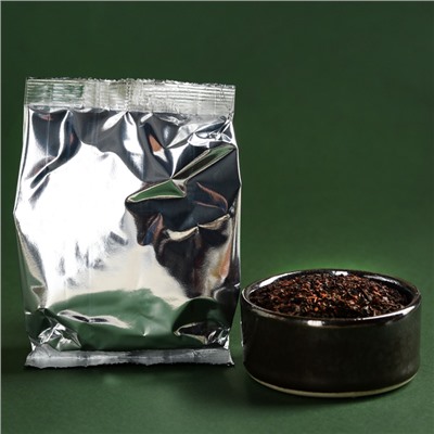 Подарочный набор «Тому, кто всегда впереди»: чай чёрный 50 г., кофе со вкусом: лесной орех 50 г., варенье из сосновых шишек 30 г., крем-мёд 2 шт х 30 г