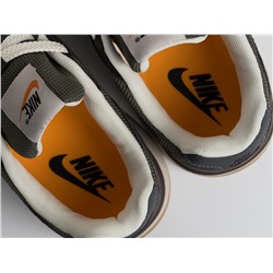 Кроссовки Nike