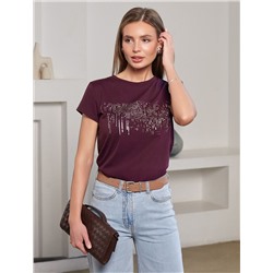 Нарядная футболка с блестящим принтом