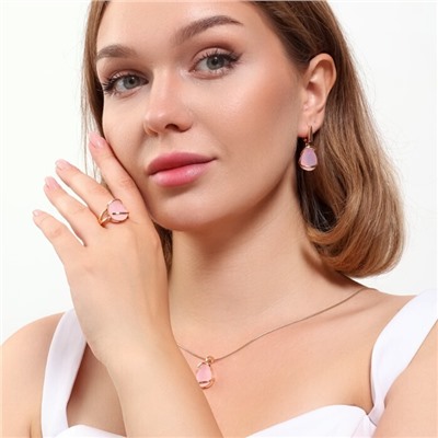 Комплект ювелирная бижутерия коллекция  "Дубай" серьги, кулон и кольцо 18 р, покрытие: позолота, вставка: фианит, цвет: розовый матовый, арт.313.059-18