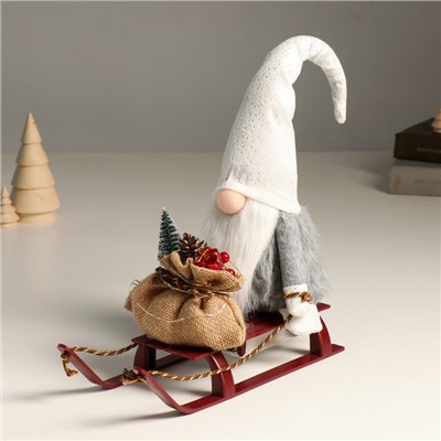 Интерьерная кукла текстильная свет «Гном в блестящем колпаке с мешком подарков на санках», 10×26×41 см