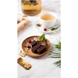 Кедровая птичка / кедровый орех, земляника, смородина / 180 г / ТМ Сибирский кедр