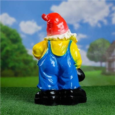 Садовая фигура из гипса «Гном с лопатой», 40×24×16 см