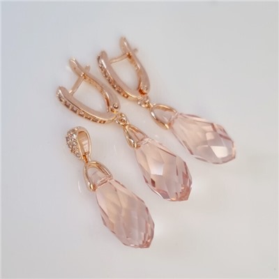 Комплект ювелирной бижутерии коллекция "Дубай" серьги и кулон, покрытие позолота, вставка: искусственный кристалл под Сваровски, цвет: розовый, арт.314.828