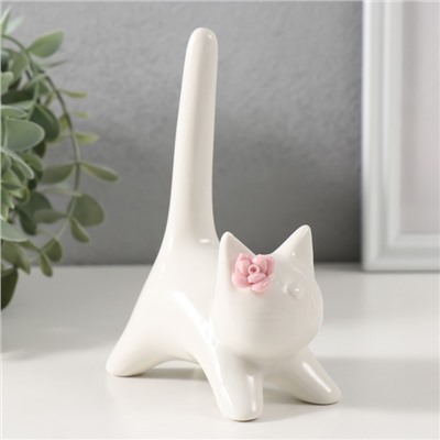 Фигурка керамика «Котик белый с длинным хвостом и розовым цветком», 9.4×5.3×14 см