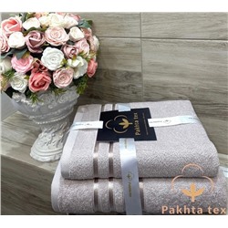 Комплект из двух полотенец.