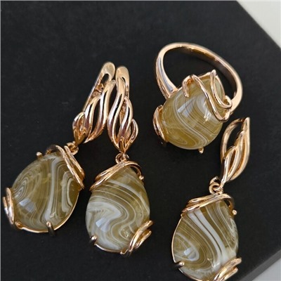 Комплект ювелирной бижутерии коллекция "Дубай" серьги, кулон и кольцо 17 р, покрытие позолота, вставка: искусственный камень желтого цвета, арт.314.805-17