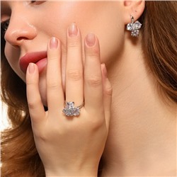 Комплект ювелирной бижутерии в форме цветов серьги и кольцо 17 р, покрытие: посеребрение, вставка: фианиты, цвет: прозрачный, арт.213.471-17