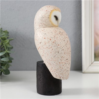 Фигурка полистоун «Сова: Обыкновенная сипуха: под крылом», песочный, 7.2×7.2×23.8 см