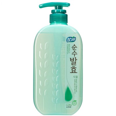 LION CHARM Green Средство для мытья посуды, овощей и фруктов (Горные травы) 750 г