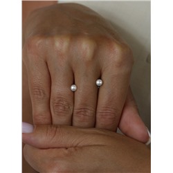 Серьги-пусеты из серебра с культивированным жемчугом родированные 925 пробы 4-496р1005