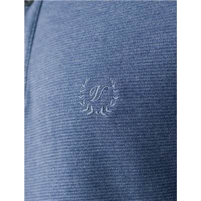 Лонгслив из мягкого фактурного трикотажа с плетеным воротником поло на пуговицах