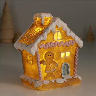 Фигурка светящаяся «Имбирный домик с печенюшкой», 11.2×9×12.8 см