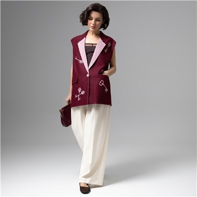 Жилет с акцентной вышивкой, Карьерный взлет (эксклюзив)