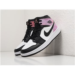 Кроссовки Nike Air Jordan 1 Mid