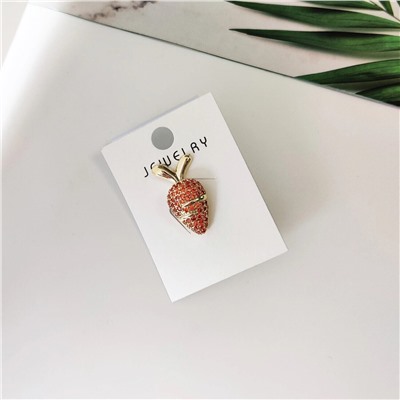 Брошь Морковь