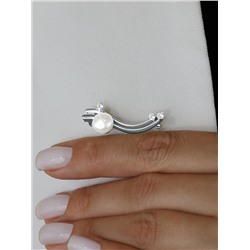 Брошь из серебра с культивированным жемчугом и фианитами родированная Бр-17р1005